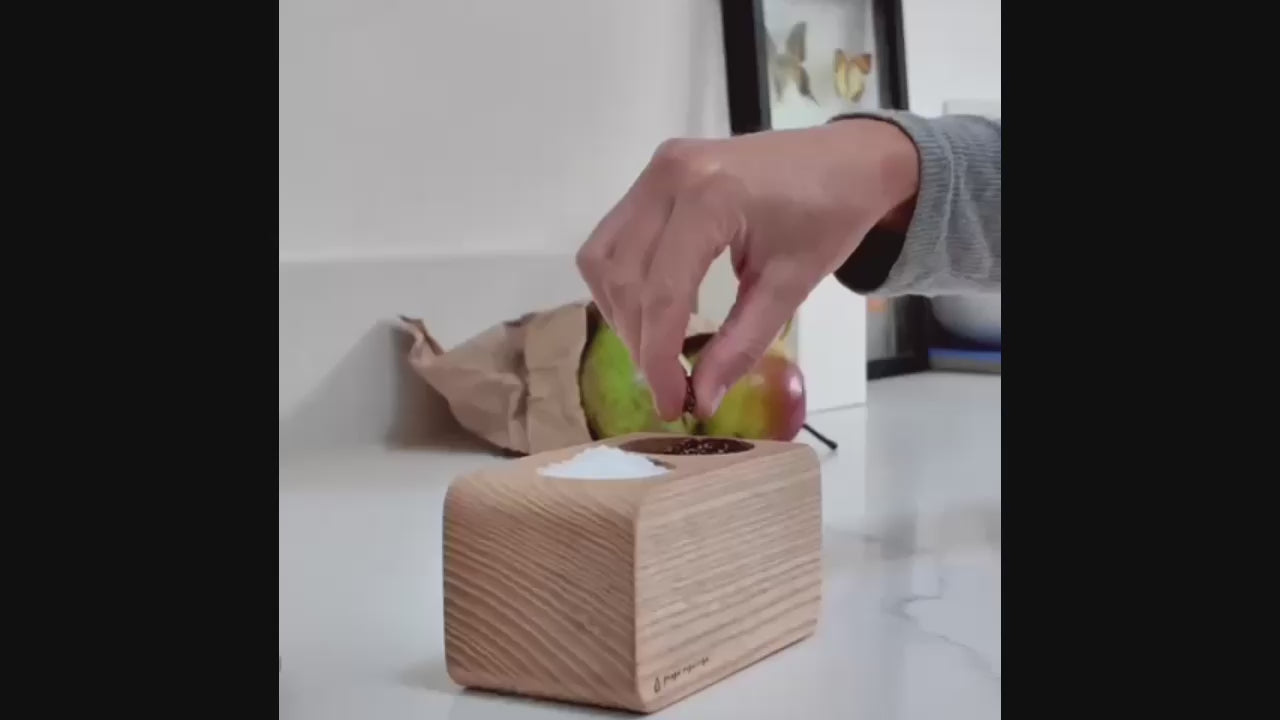 Salt & Pepper station